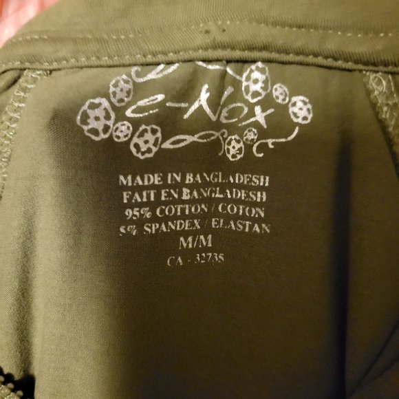 E-Nox Zip Up Top - Picture 2 of 3